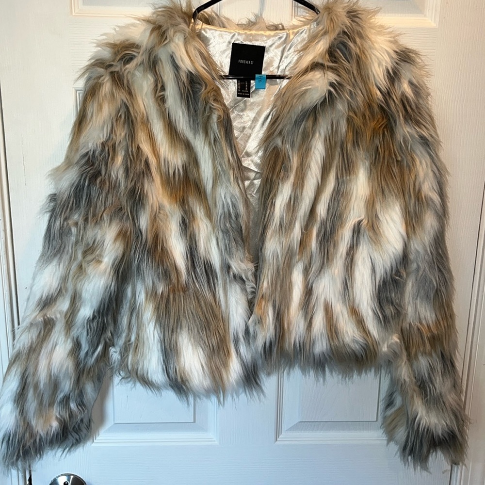 Forever 21 Faux Fur coat